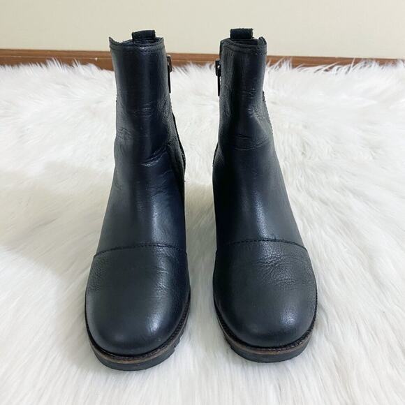 Sorel Black Cate Bootie Leather and Suede Women's Size 6 EUC Side Zip Almond Toe - Picture 2 of 9